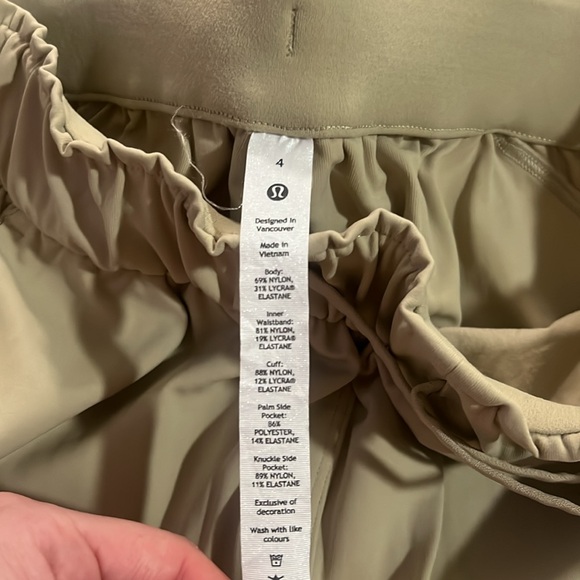 Lululemon Keep Moving Jogger - Picture 5 of 6